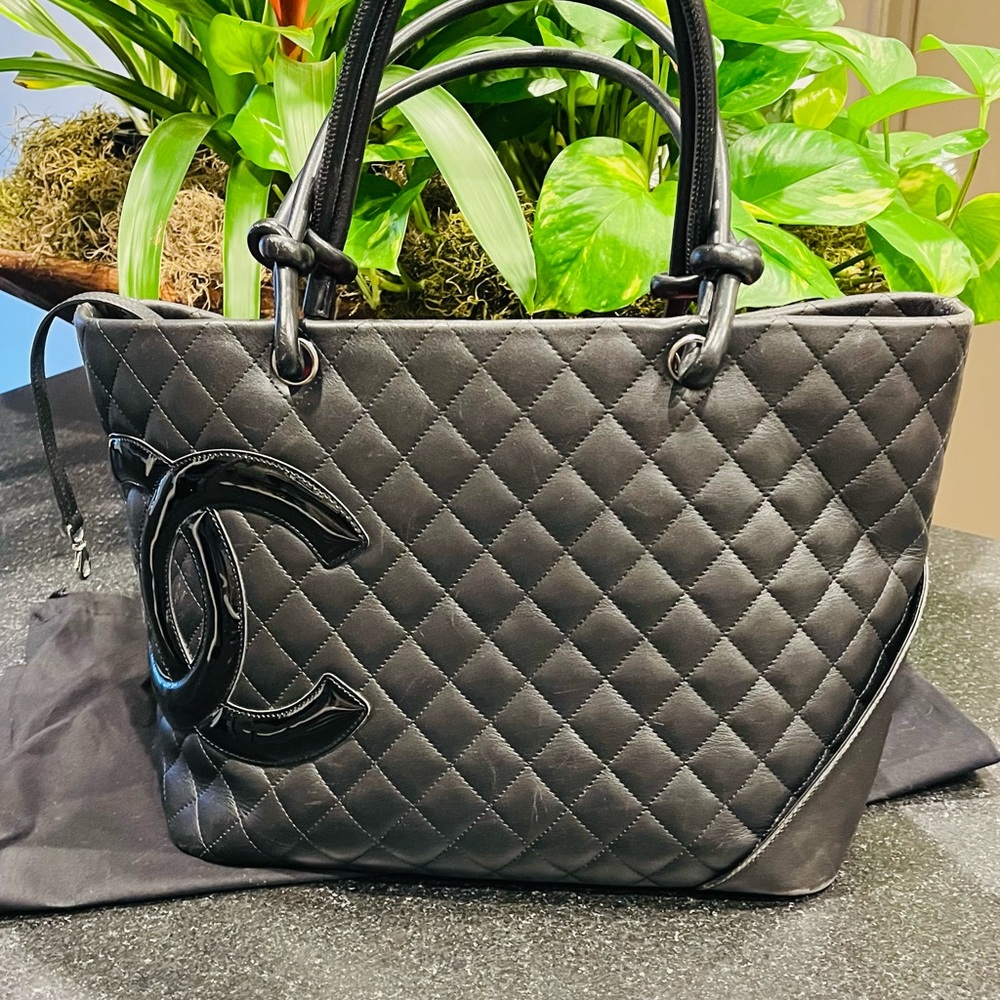 Chanel Cambon CC Black Tote Lambskin & Patent Pink Lining, Zipper Closure